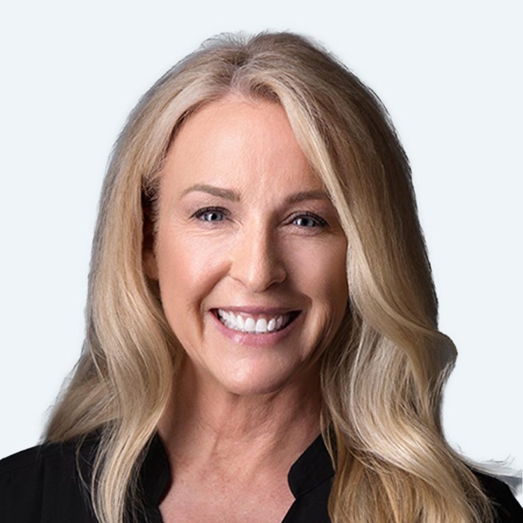 Hollie Kenney